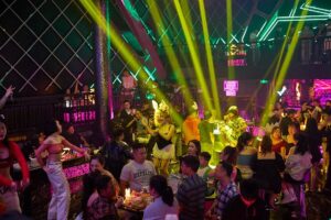pink club bar
